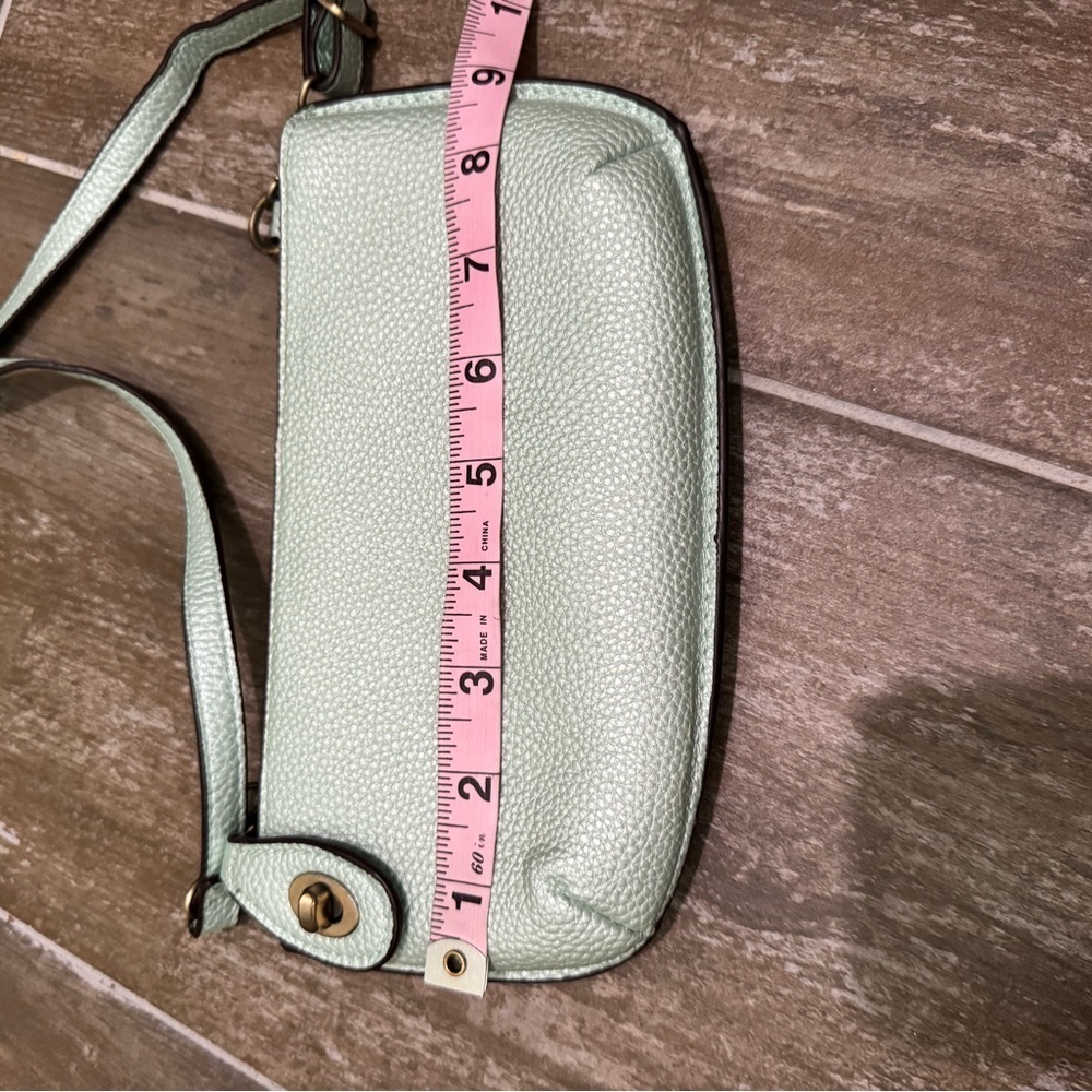 Joy Susan Green Clutch Wristlet with bronze Hardware - Picture 8 of 9